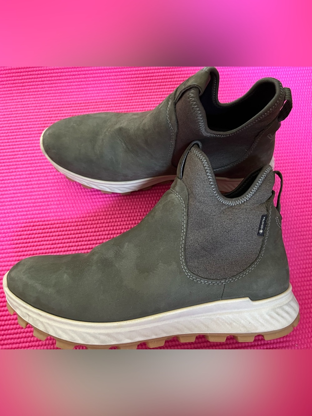 Ecco leather Sorel Olive Green Slip-On Chelsea Boot